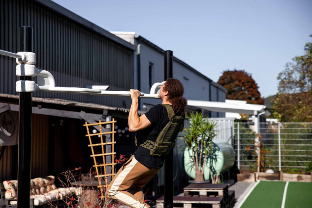 movement-gym-klimmzug